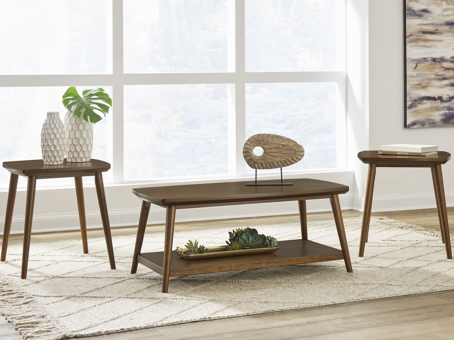 Lyncott Occasional Table Set