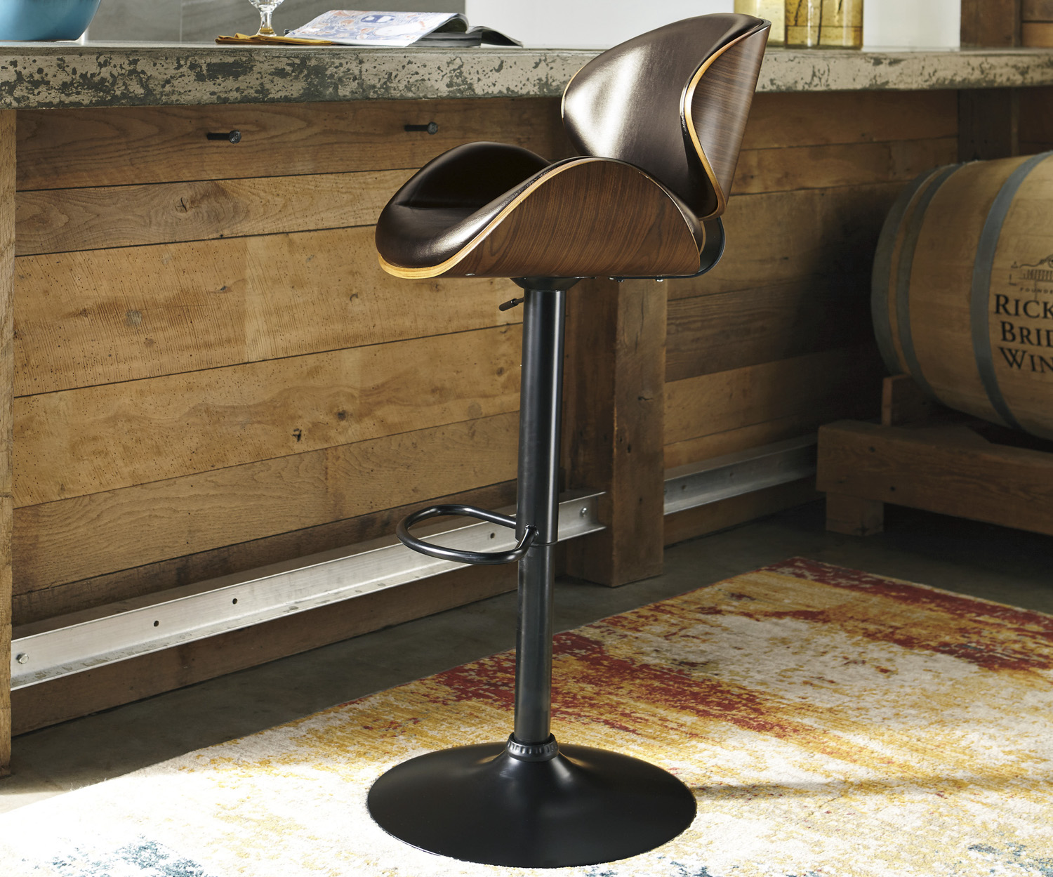 Bellatier Bar Stool