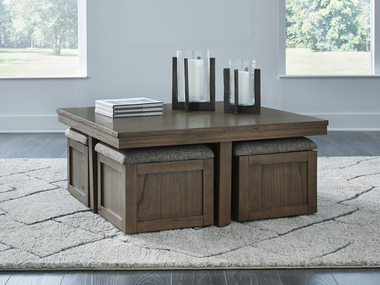 Boardernest Coffee Table with 4 Stools