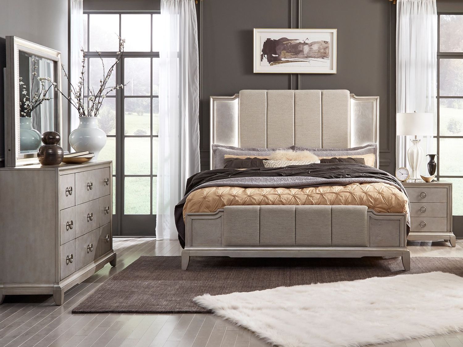 With Five Drawer Chest