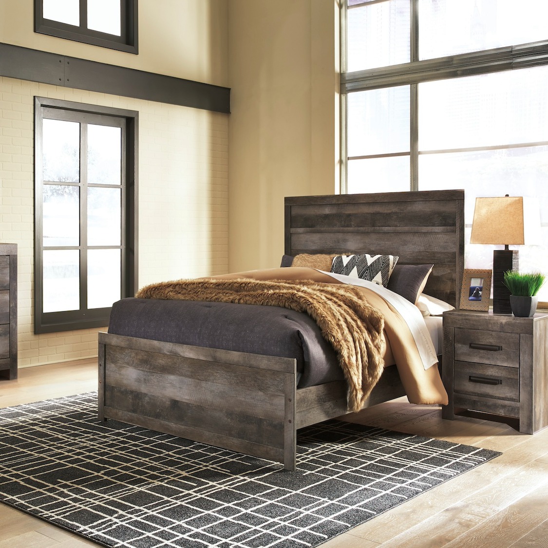 Ashley Wynnlow 6 PC Queen Bedroom Set