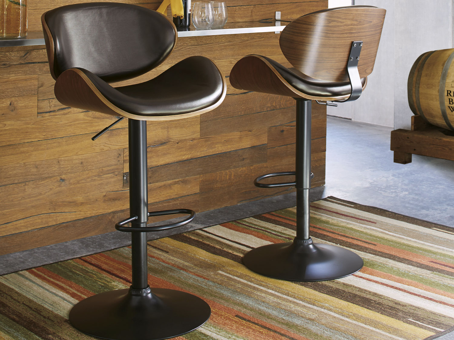 Bellatier Bar Stool (Brown)