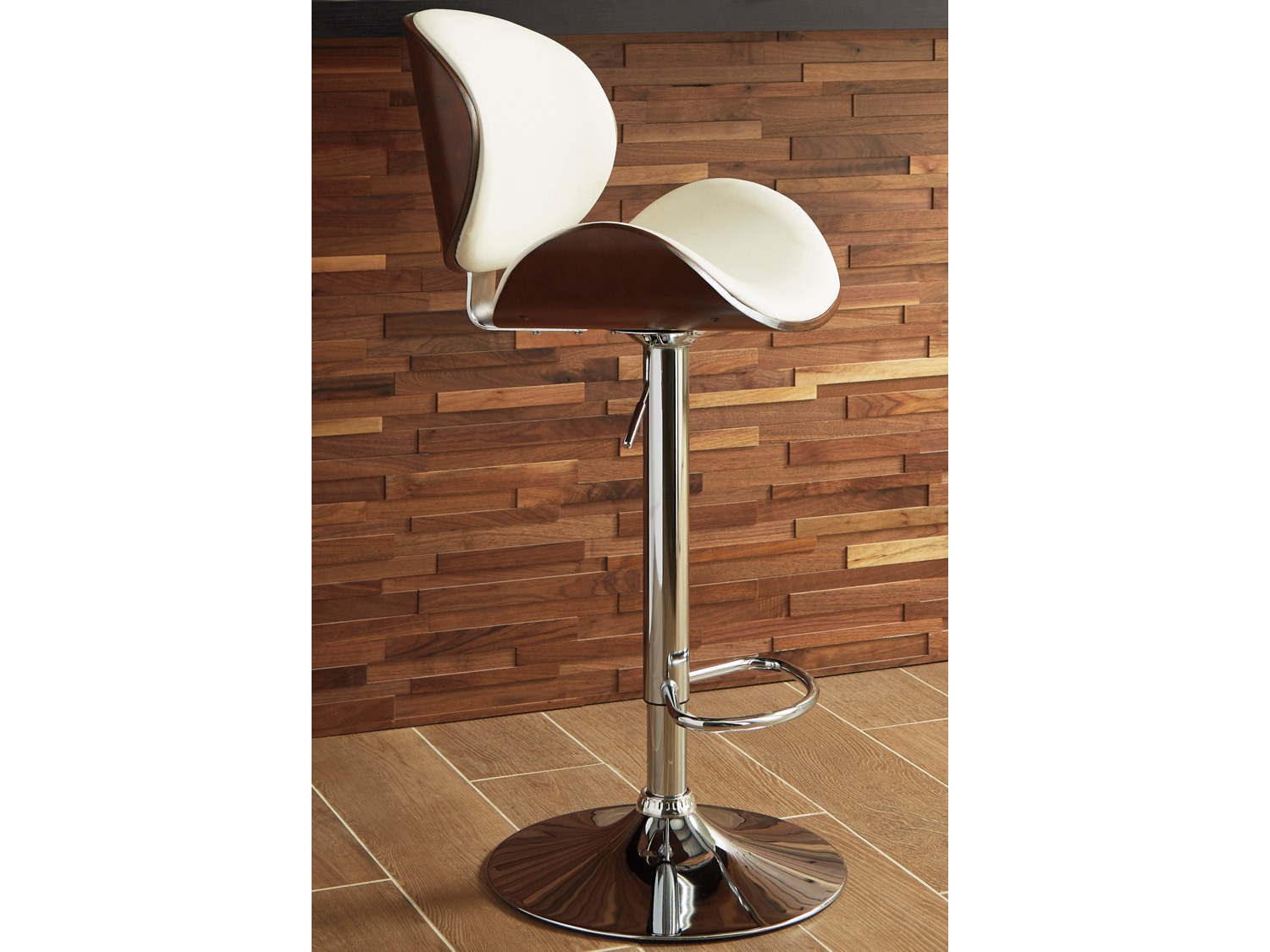 Bellatier Bar Stool (Bone Color)